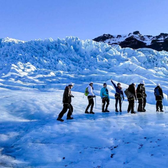 MARCHE SUR UN GLACIER EN ISLANDE